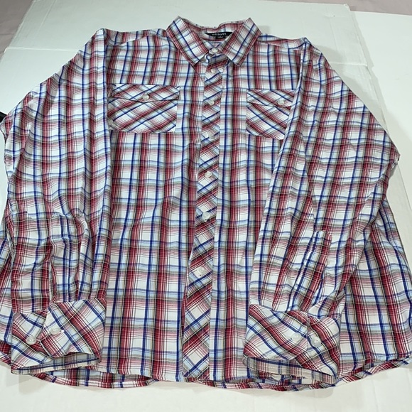 Elliott Long Sleeve Button Dress Shirt. Button pockets and adjustable cuffs. - Picture 2 of 8